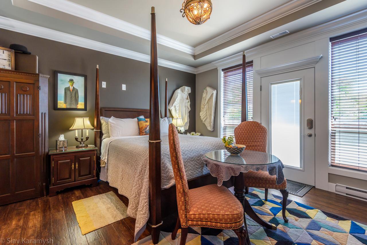 Brookside Inn Boutique Hotel Абботсфорд Екстер'єр фото